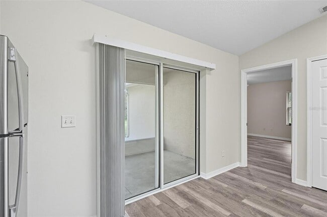 Building Photo - 120 Coral Reef Ct N