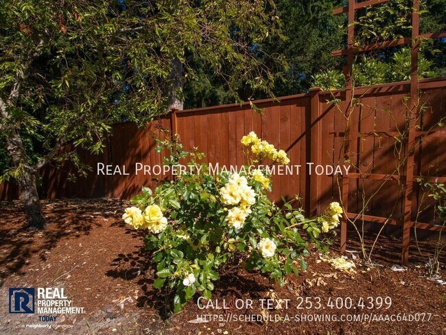 Building Photo - 6319 46th St Ct W