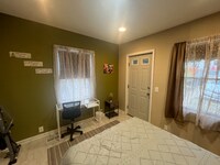 Building Photo - 342 Nicholson St NE