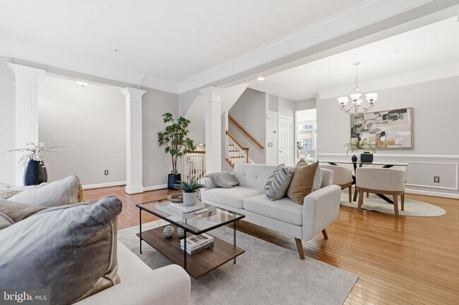 Building Photo - 7996 Reserve Way