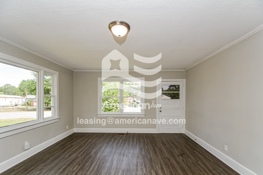 Building Photo - 4703 Jefferson St