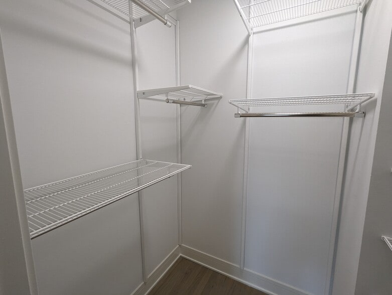 Building Photo - 1014 W Grace St