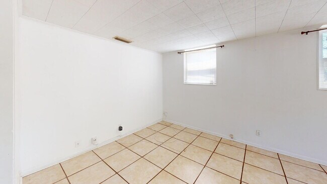 Building Photo - 370 Gwinnett Rd