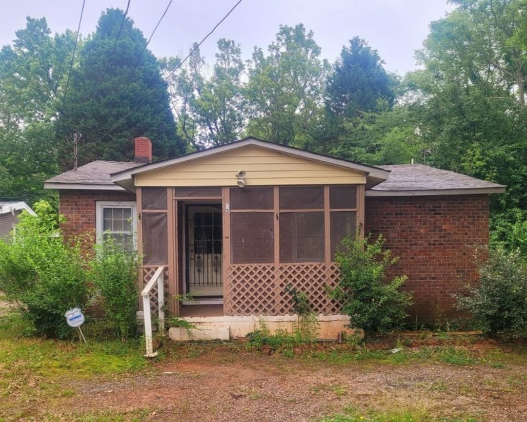 Building Photo - 43 Domineck St