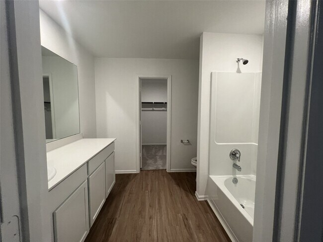Building Photo - 1499 Twilight Grn Dr