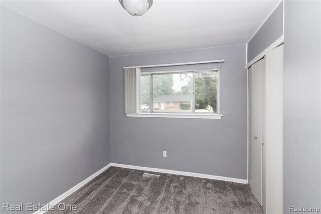 Building Photo - 28051 Stuart Ave