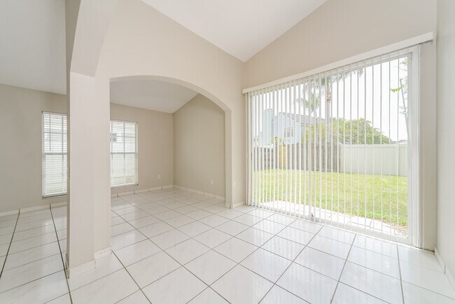 Building Photo - 8344 Fort Thomas Way