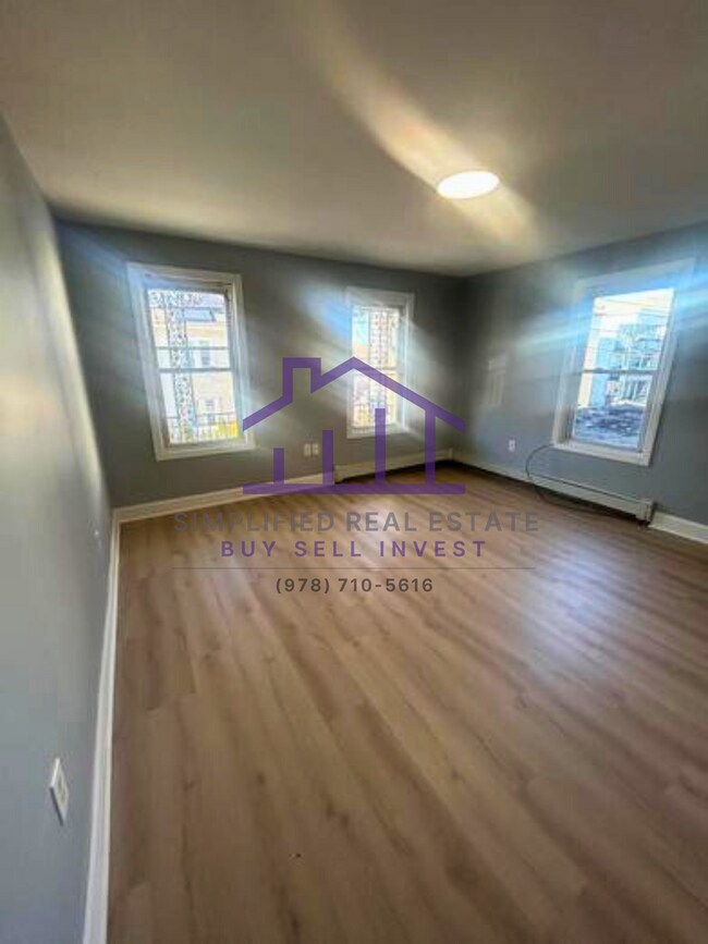 Building Photo - 24 Greenwood St