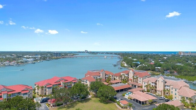 Building Photo - Beautiful Fully Furnished 3/2 Bouchelle Is...