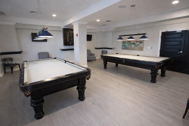 Building Photo - 2501 S Ocean Dr