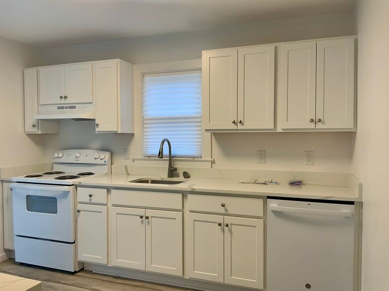 Building Photo - 1156 US-9