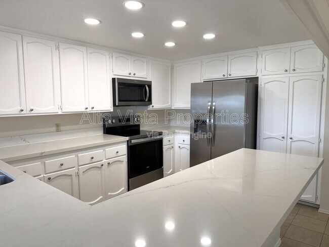 Building Photo - 12480 Escala Ln