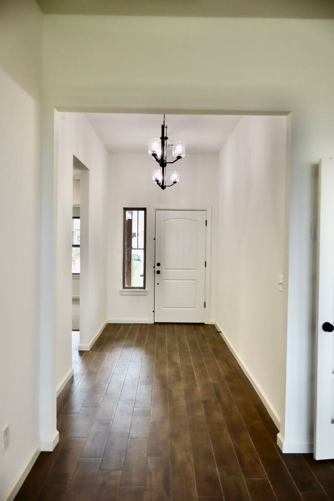 Building Photo - Brand New Home Shawnee OK. First Month Free!