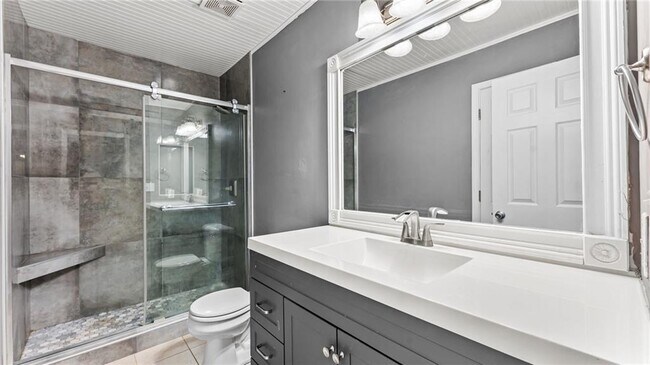 Building Photo - 405 Christopher Ln