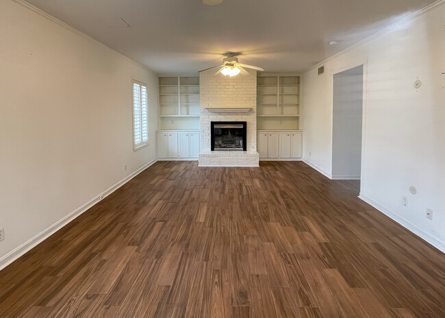 Living Room, built-in bookshelves and fireplace - 1700 Cardinal St