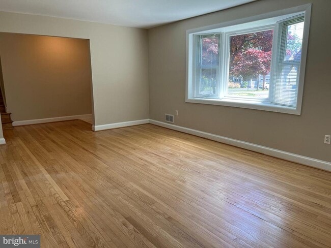 Building Photo - 4616 Willow Run Dr