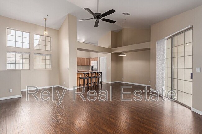 Building Photo - 2801 N Litchfield Rd