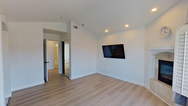 Building Photo - 5752 Centerstone Ct
