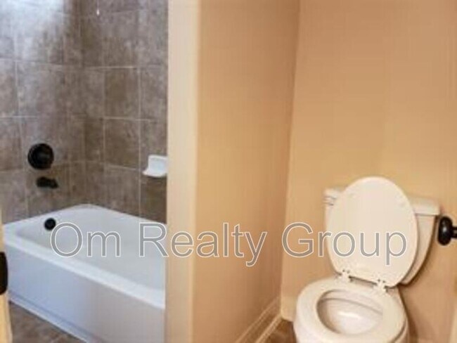 Building Photo - 5402 Valley Country Ln