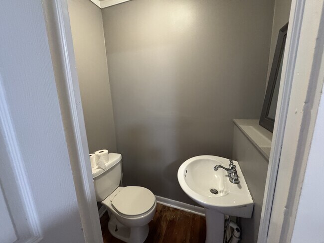 Building Photo - 3986 Fortner St