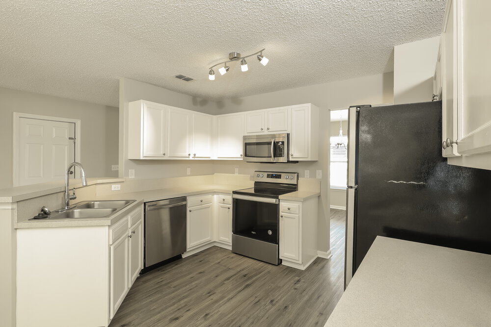 Building Photo - 13517 Ashford Wood Ct E