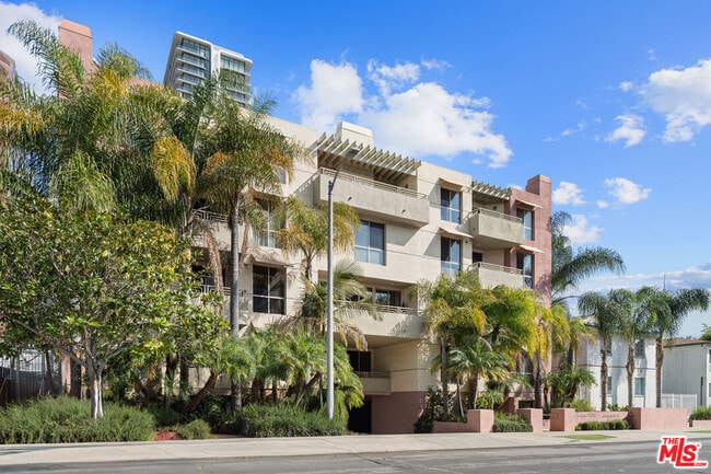 Building Photo - 1222 S Westgate Ave