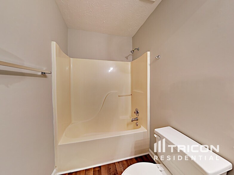 Building Photo - 161 Orchard Hill Dr