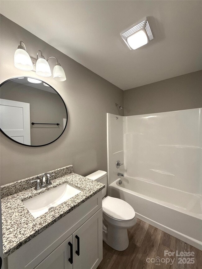 Building Photo - 133 Openview Dr