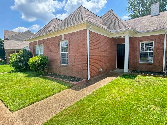 Building Photo - 1217 Brady Hollow Ln