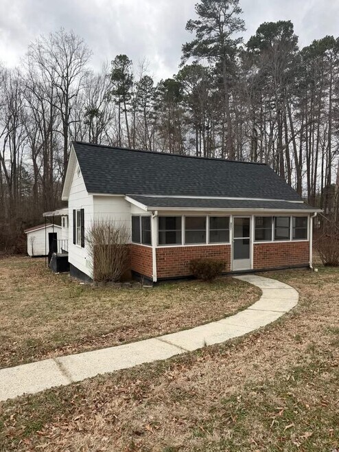 Building Photo - 301 W Steele St