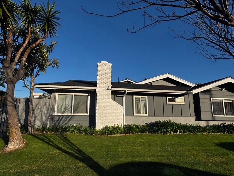 Building Photo - 17092 Emerald Ln