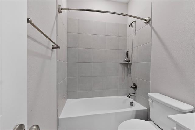 Building Photo - 1412 Waverley Dr