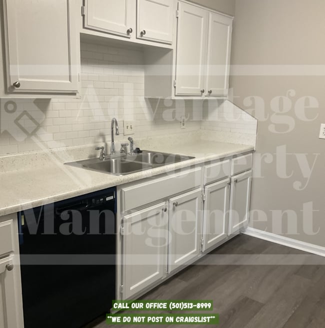 Building Photo - 1955 Keathley Dr