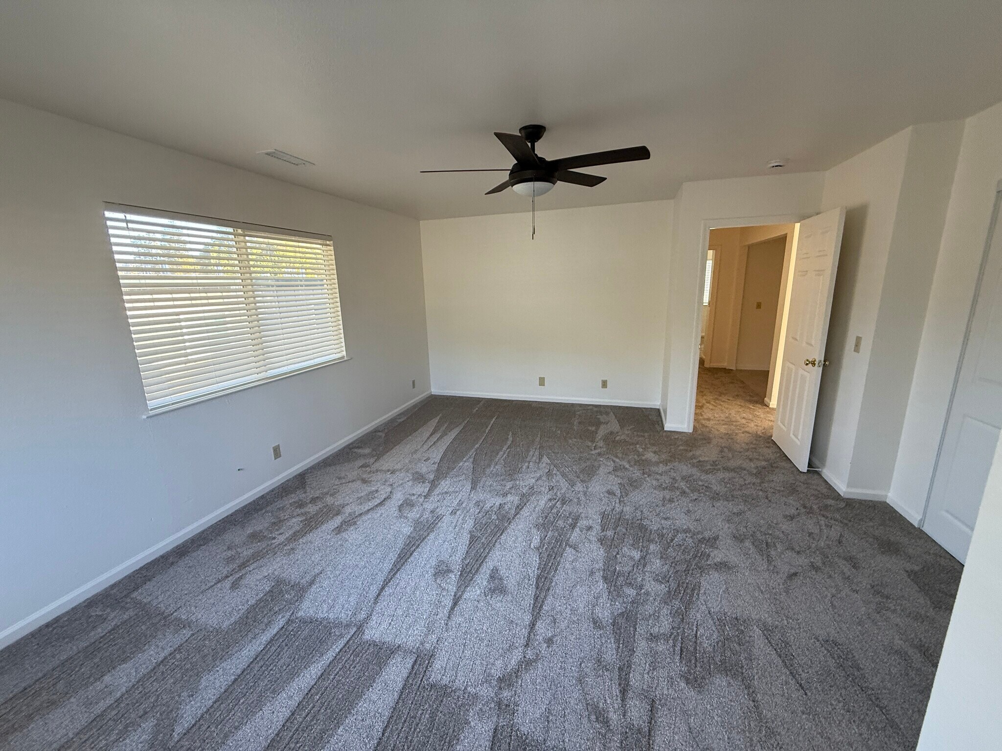 Building Photo - 1420 Slater Street