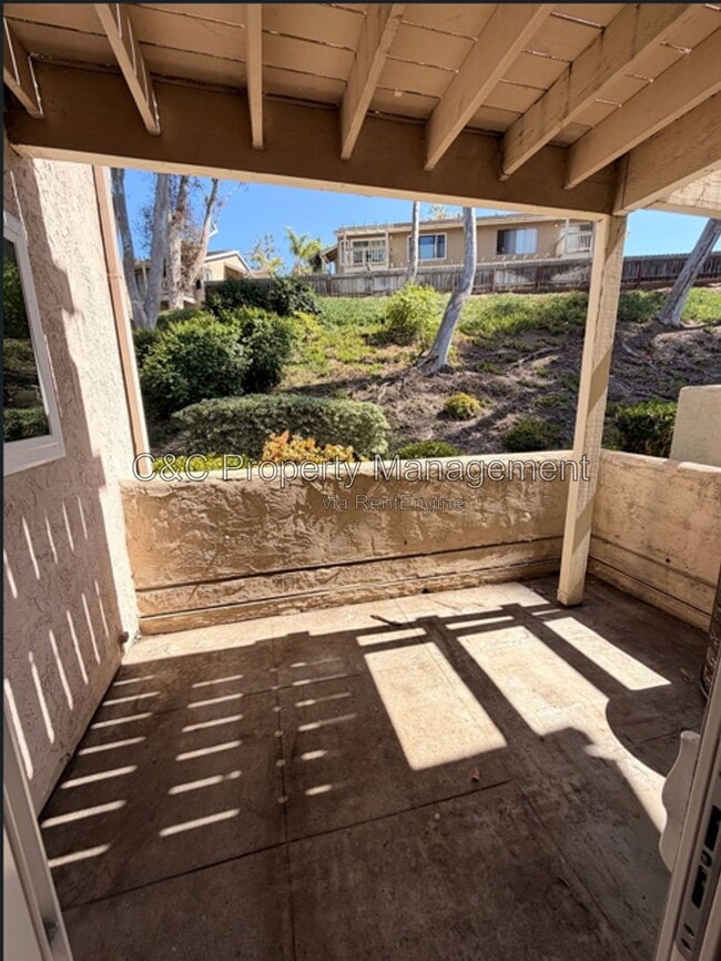 Building Photo - 230 Diamond Way