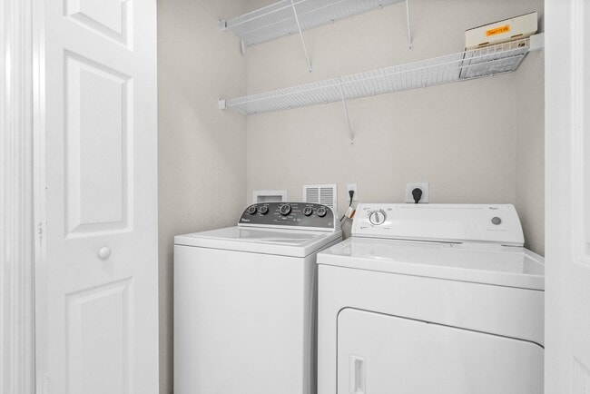 Building Photo - 3116 Grandiflora Dr