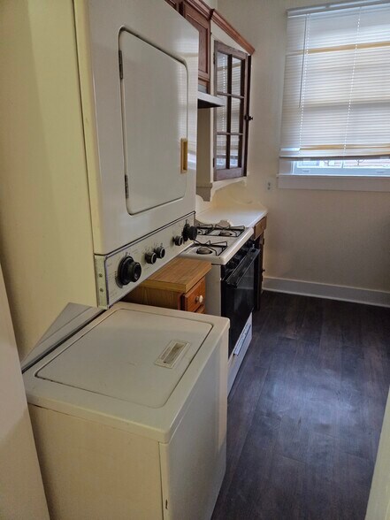 Building Photo - 8128 Pritchard Pl