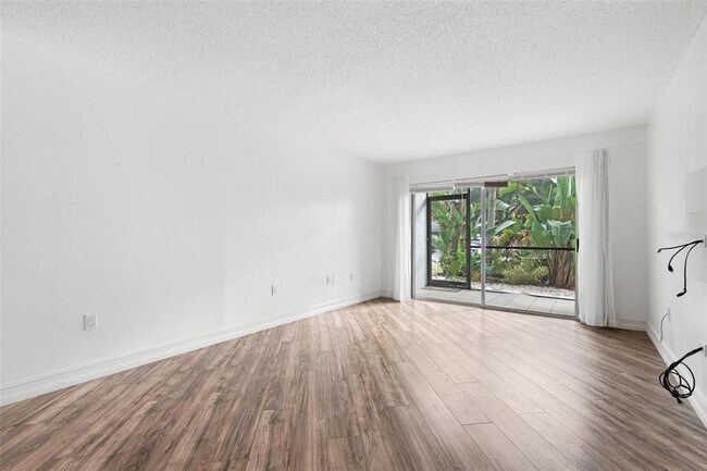 Building Photo - 3223 S Beneva Rd