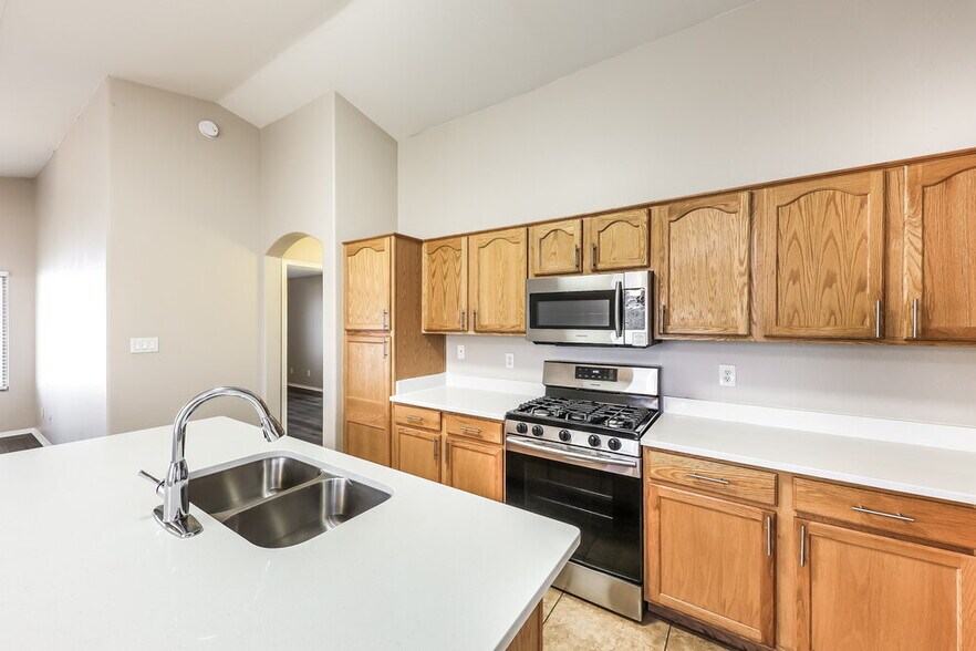 Building Photo - 13286 W Acapulco Ln