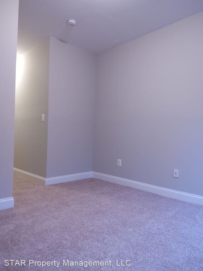 Building Photo - 2 br, 2 bath House - 1011 W. Cross St. - 1