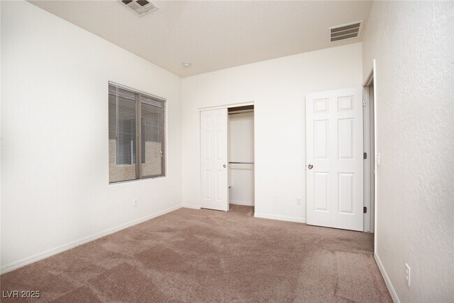 Building Photo - 3954 Tanning St