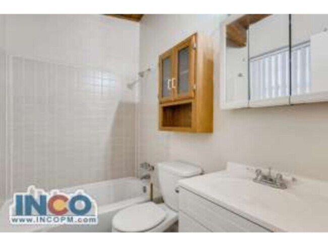 Building Photo - 6075 S Sterne Pkwy