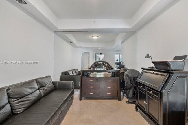 Building Photo - 16400 Collins Ave