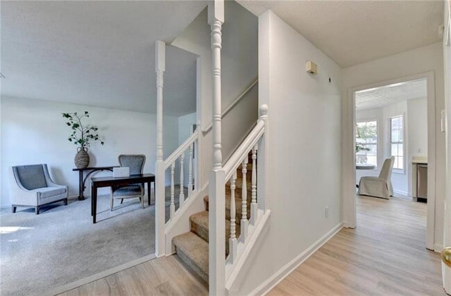 Building Photo - 10570 Bridgemor Dr