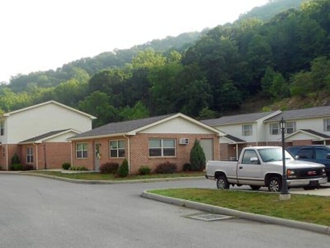 Primary Photo - Hill View II 2 BR 40%