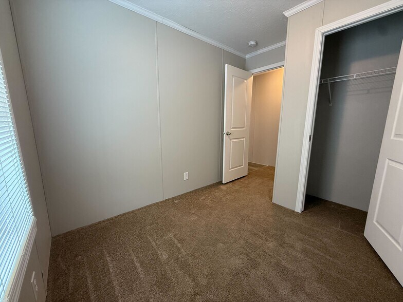 Building Photo - 12230 St Michel Ave