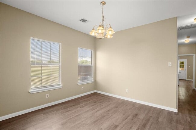 Building Photo - 250 Marvin Cove