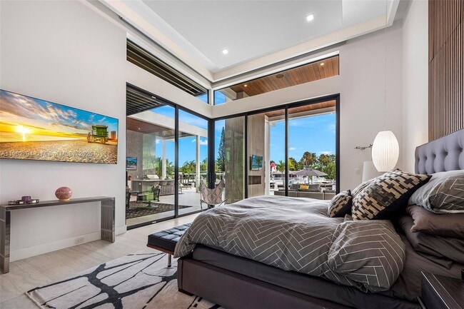 Building Photo - 3701 NE 26th Ave