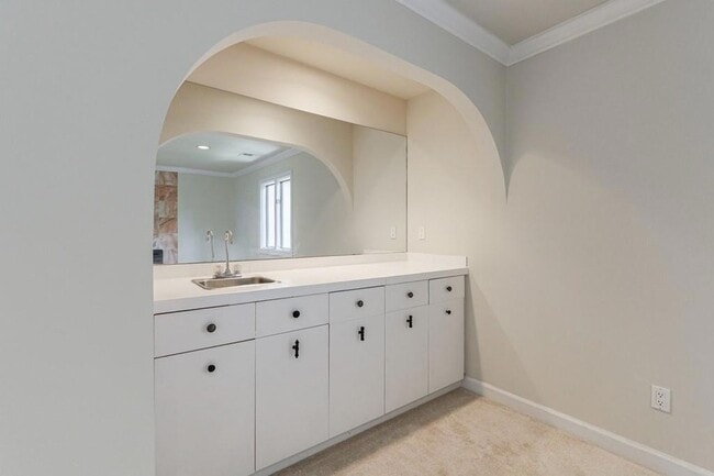 Building Photo - 3491 Roswell Rd NE