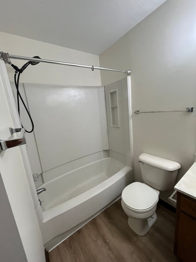 Building Photo - 2 Bed, 1 Bath - In Harrisonburg!